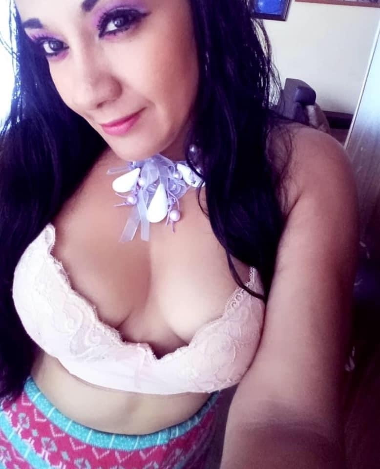 Putita rica #93678544