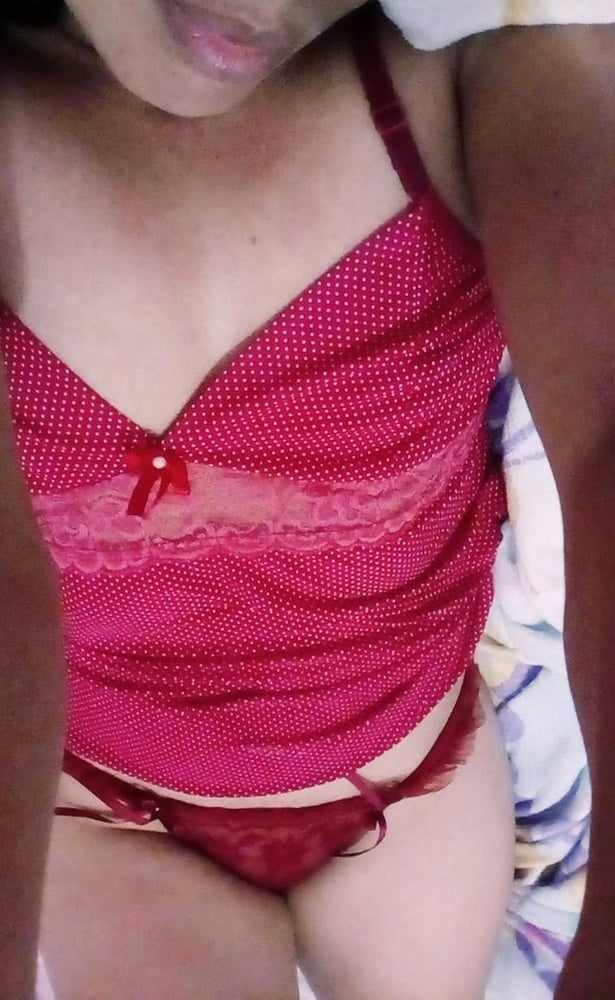 愛する人のために、自分の体を守る女性
 #92444063