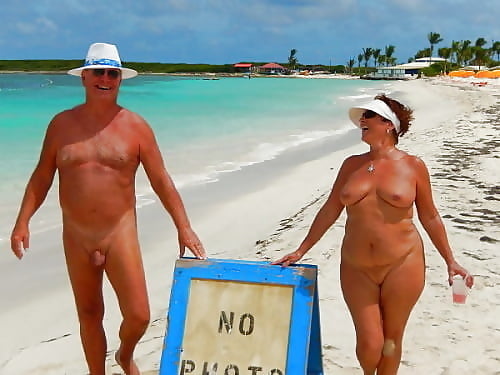 Señales de desnudez
 #103715273