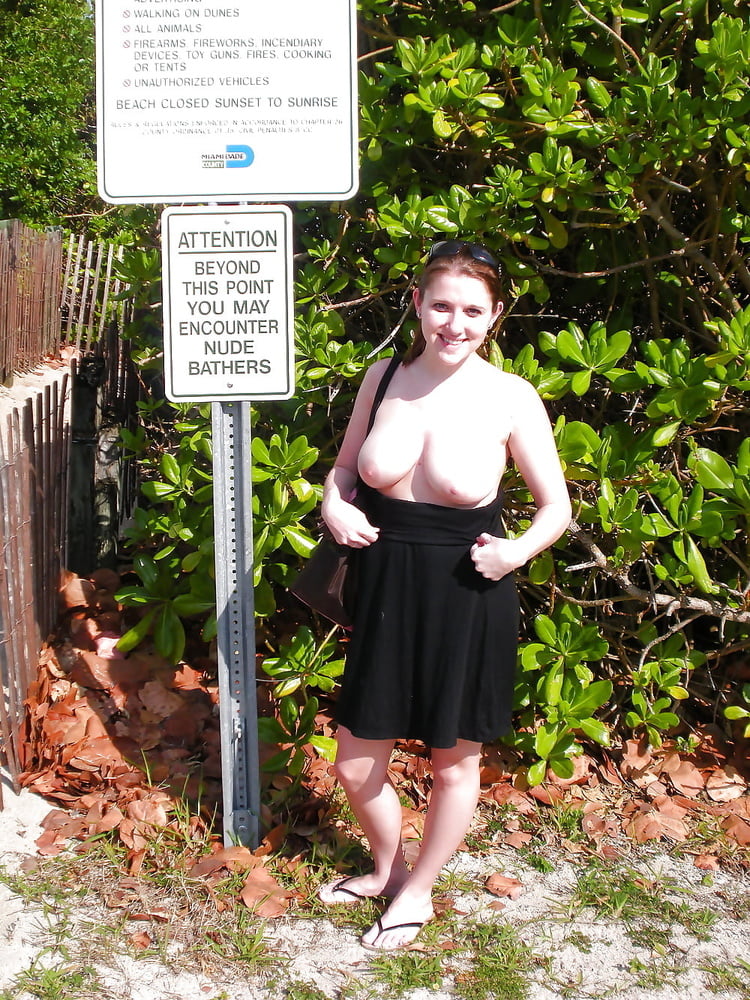 Señales de desnudez
 #103715395