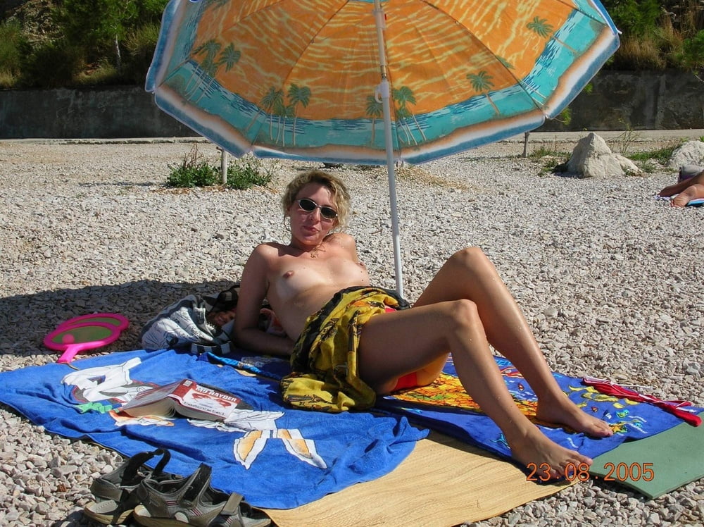 Disfrutando al aire libre 265
 #97664640