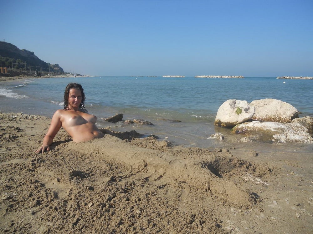 Disfrutando al aire libre 265
 #97664643