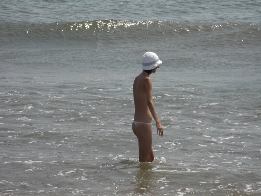 Disfrutando al aire libre 265
 #97664649