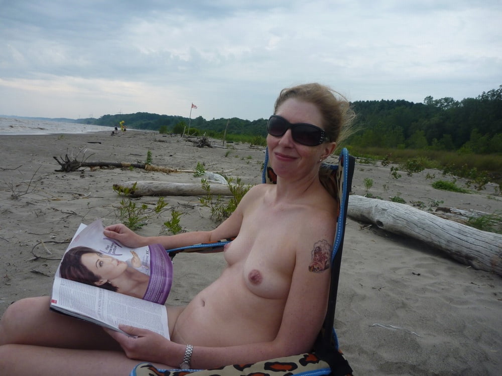 Disfrutando al aire libre 265
 #97664690