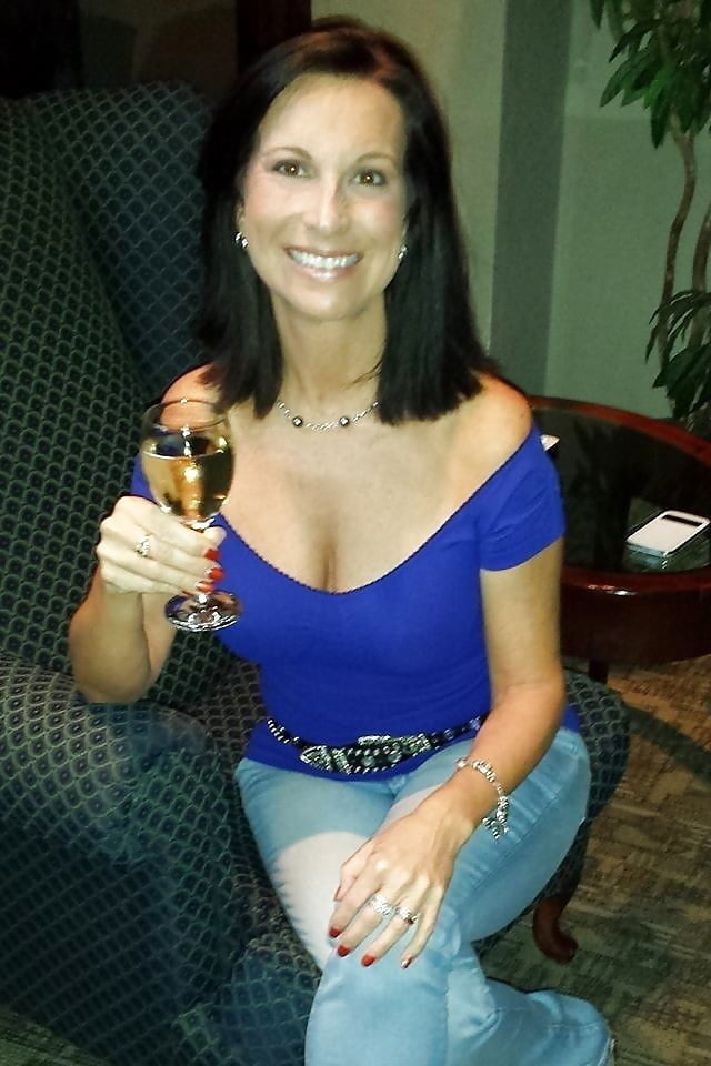 Maduras favoritas
 #91661244