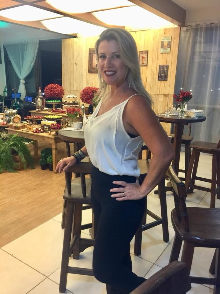 Maduras favoritas
 #91661311