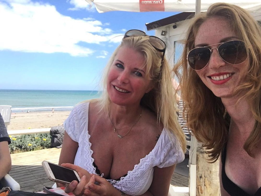 Maduras favoritas
 #91661341