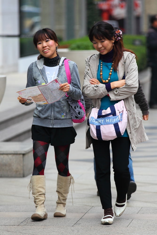 Street pantyhose - タイツを履いたアジア人マンコの実像
 #90000600