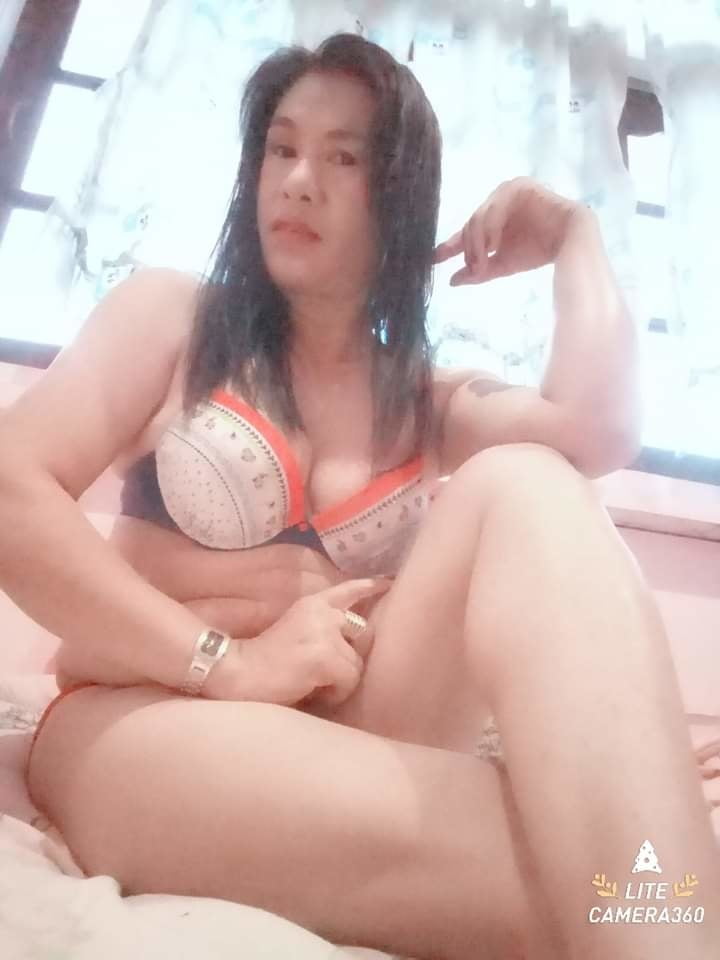 Janda tetek besar #81419078