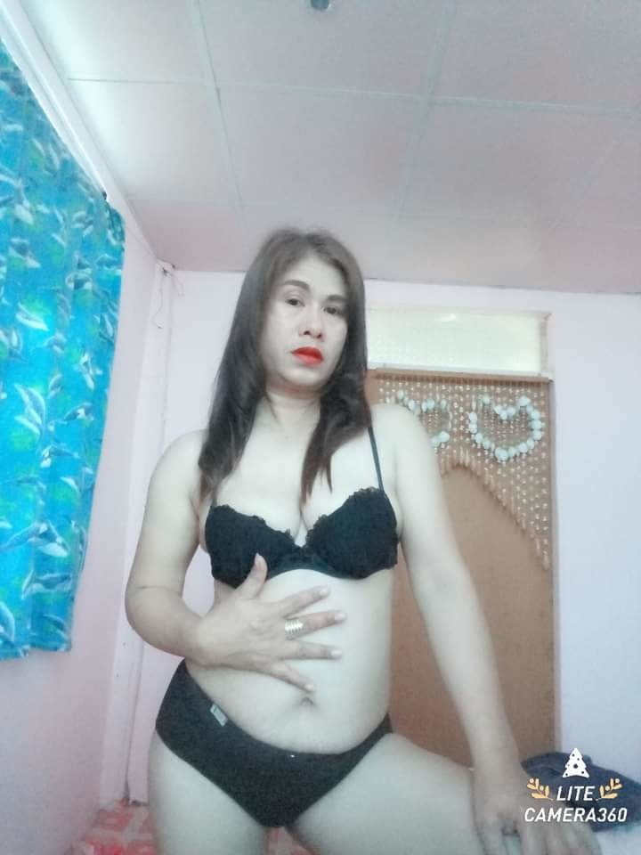 Janda tetek besar #81419087