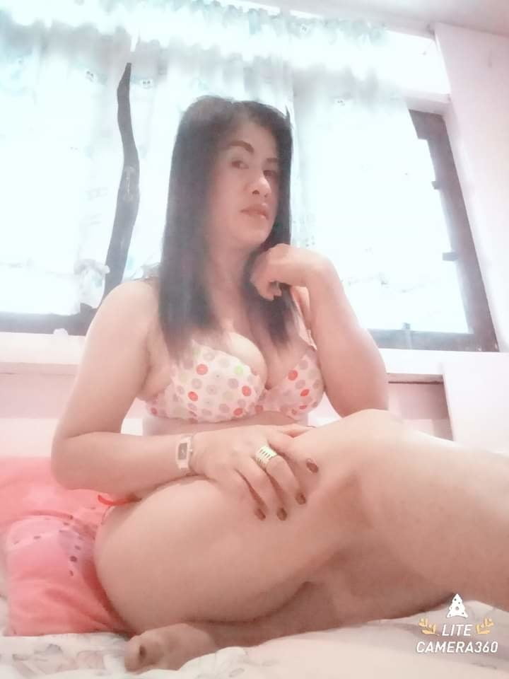 Janda tetek besar #81419198