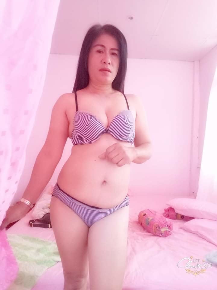Janda tetek besar #81419248