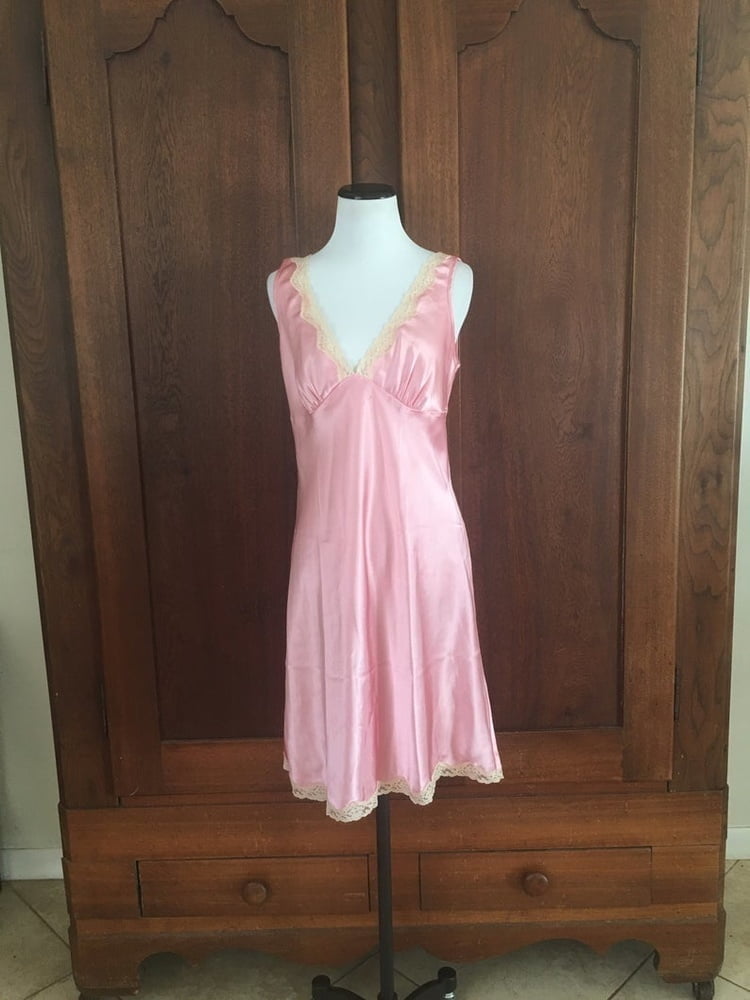 Resbalón, medio resbalón
 #90396445