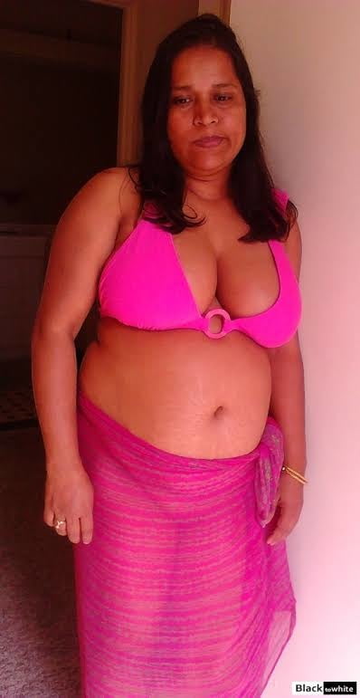 Rozee big boobs bhabhi #103820407