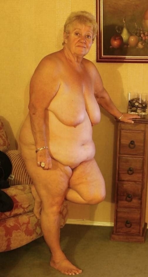 熟女とおばさん 0317
 #95935370