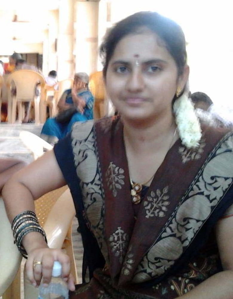 Janani ,femme indienne tamil desi nue
 #92431352