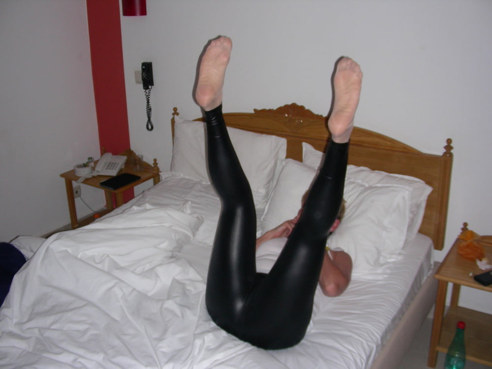 Ehefrauenfickfuessse #87635173