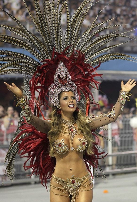 Rio Karneval Mädchen
 #92795408