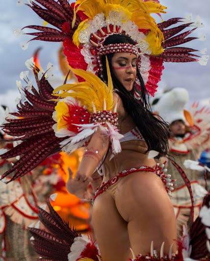Rio Karneval Mädchen
 #92795414