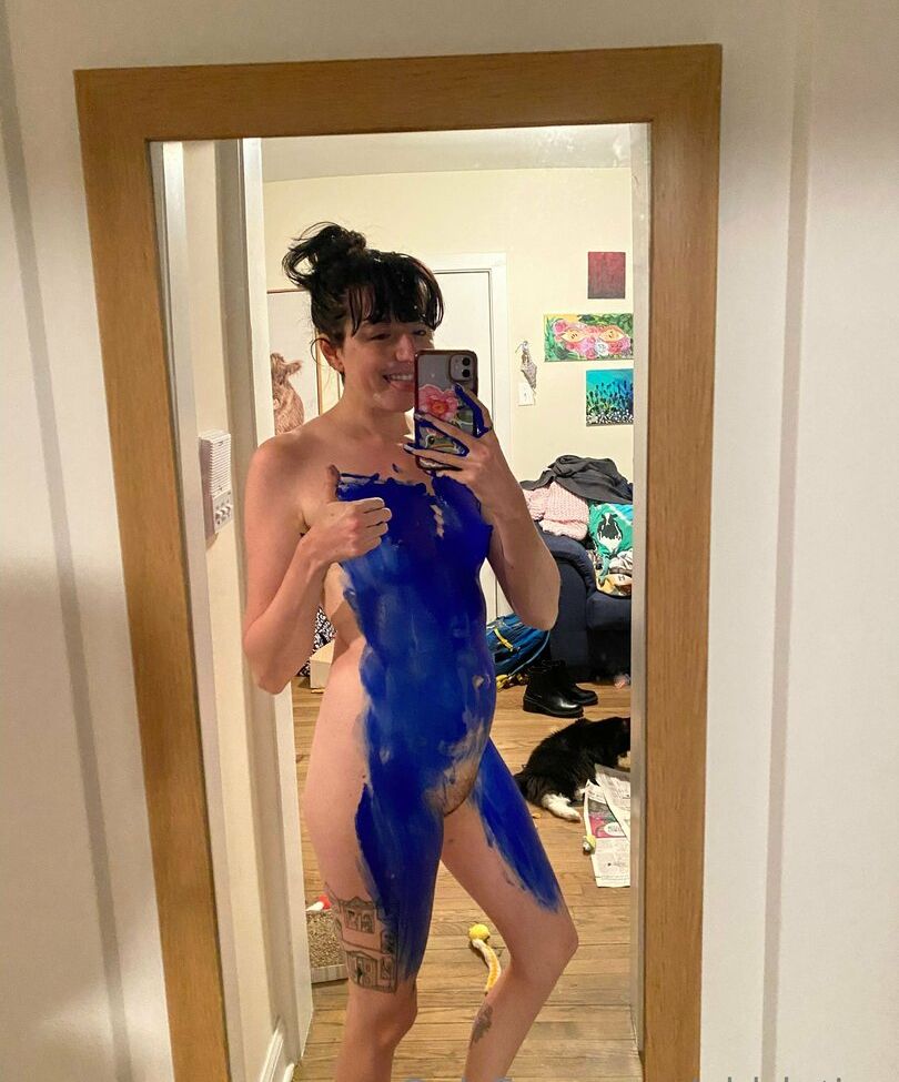 Old_lotion desnuda #108238569