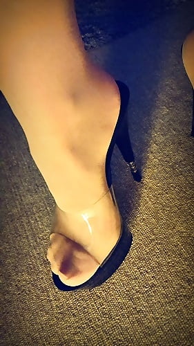 Barefeet ++ High Heels + + Nylons #107200981