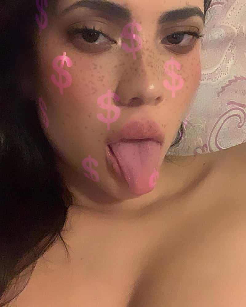 Sanna (tetona en bikini)
 #98032361