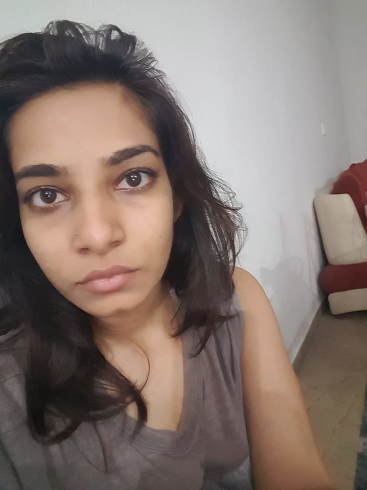 Desi Paki Girl Eman Selfies Leaked by BF #100646065