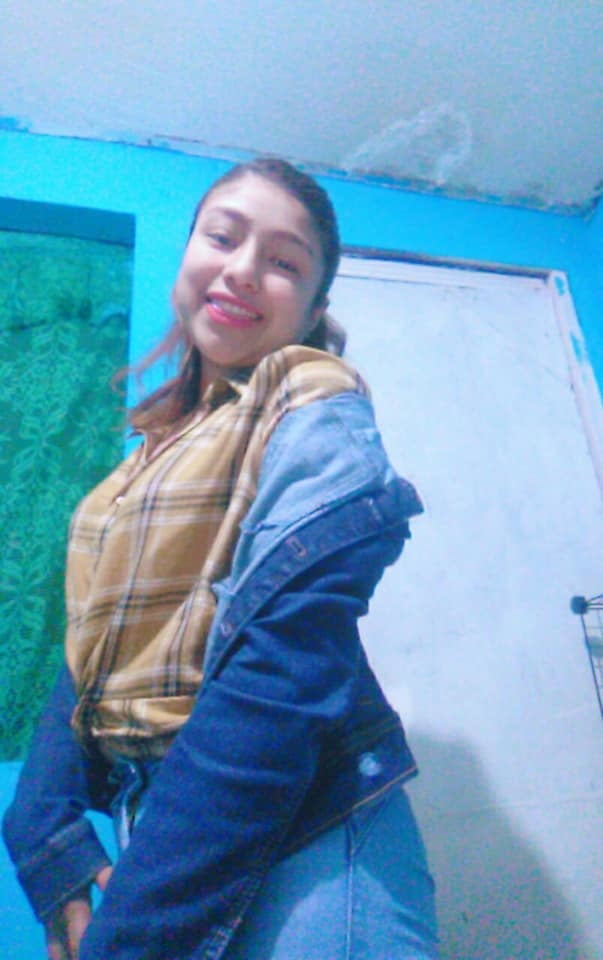 Hermosa nena
 #102650539