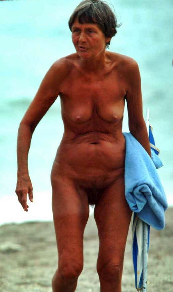 Nudist grannies
 #101618938