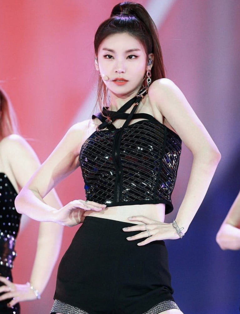 Hwang Yeji - ITZY #94014959