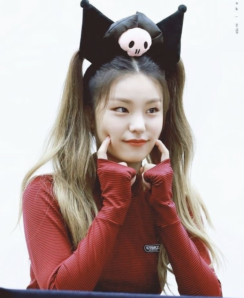 Hwang Yeji - ITZY #94015052