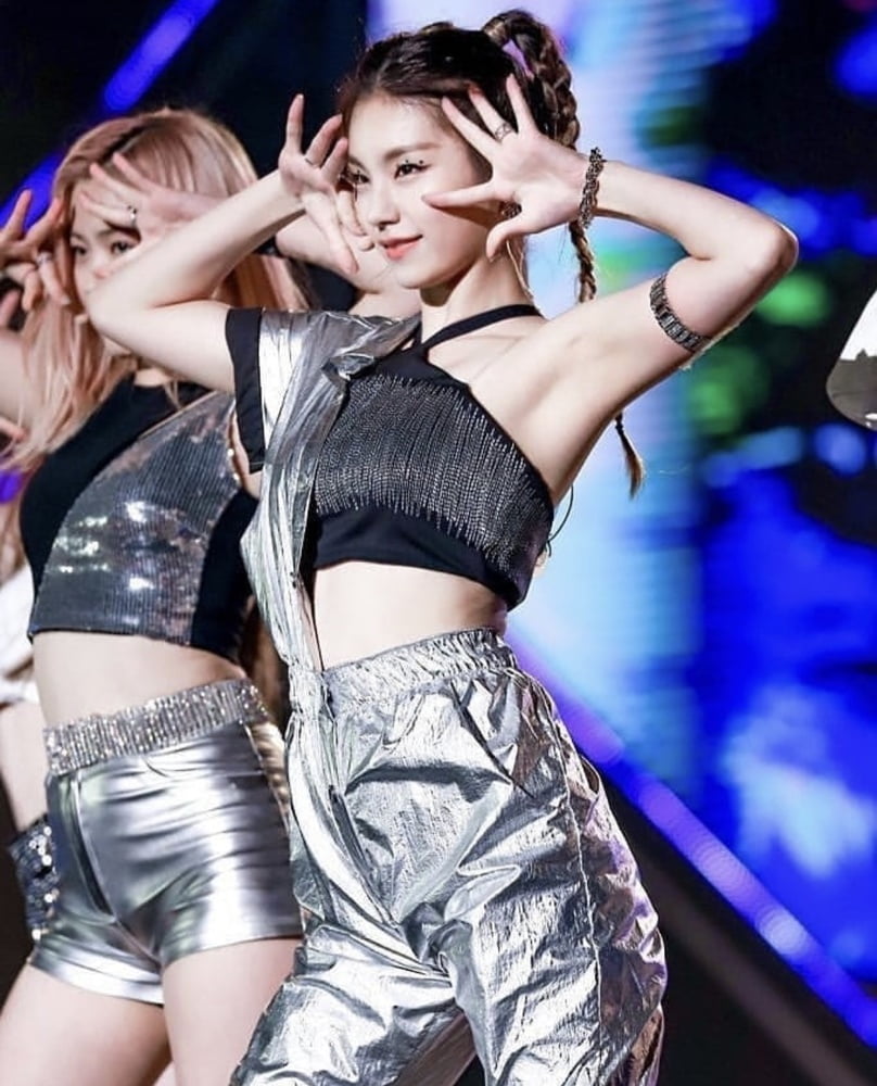 Hwang Yeji - ITZY #94015055