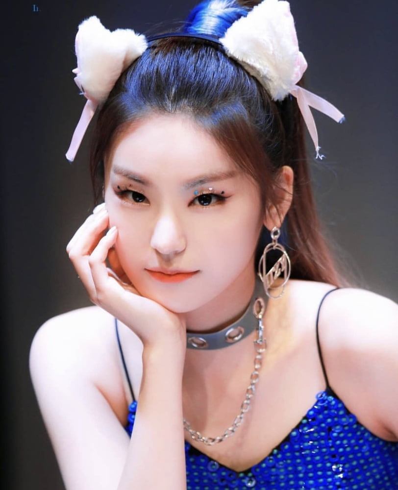 Hwang Yeji - ITZY #94015070