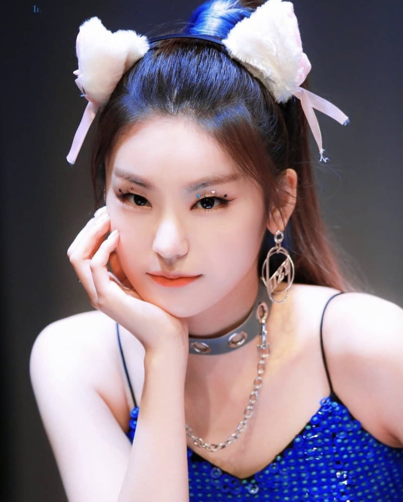Hwang Yeji - ITZY #94015153