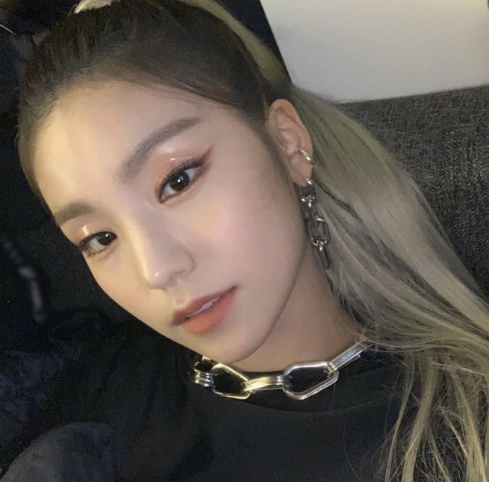 Hwang Yeji - ITZY #94015233
