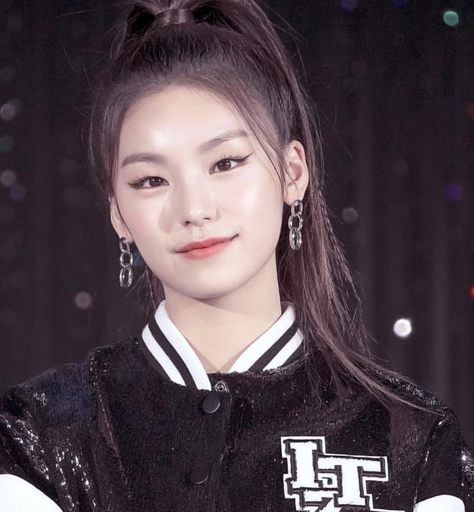 Hwang Yeji - ITZY #94015257
