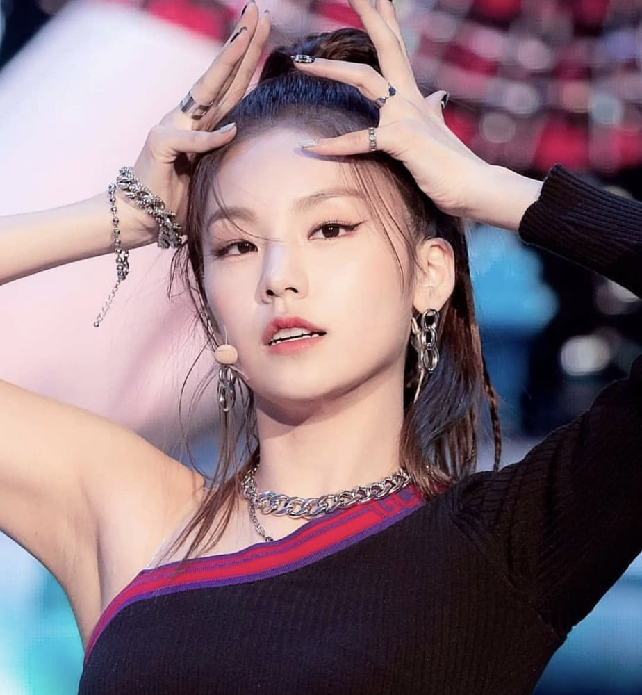 Hwang Yeji - ITZY #94015265