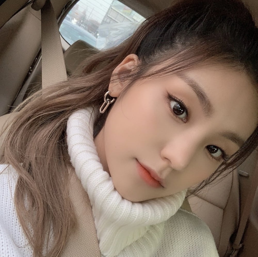 Hwang Yeji - ITZY #94015296