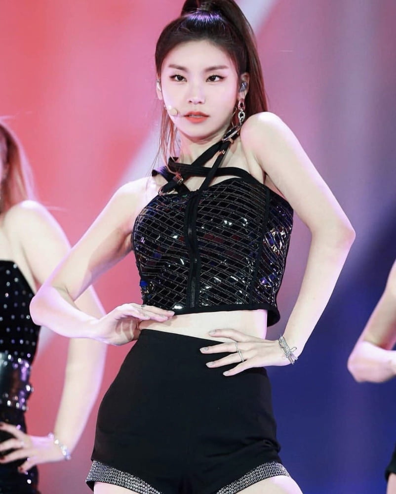 Hwang Yeji - ITZY #94015306