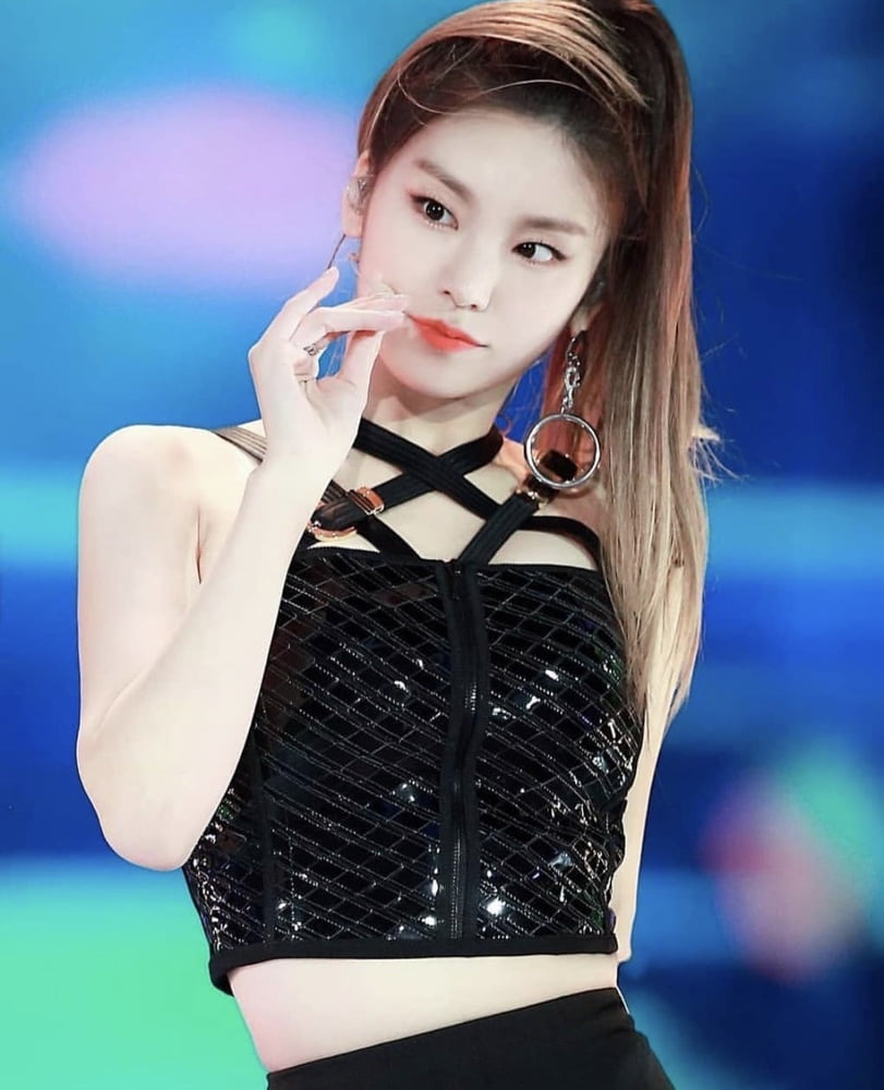 Hwang Yeji - ITZY #94015314