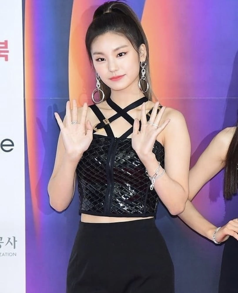 Hwang Yeji - ITZY #94015321