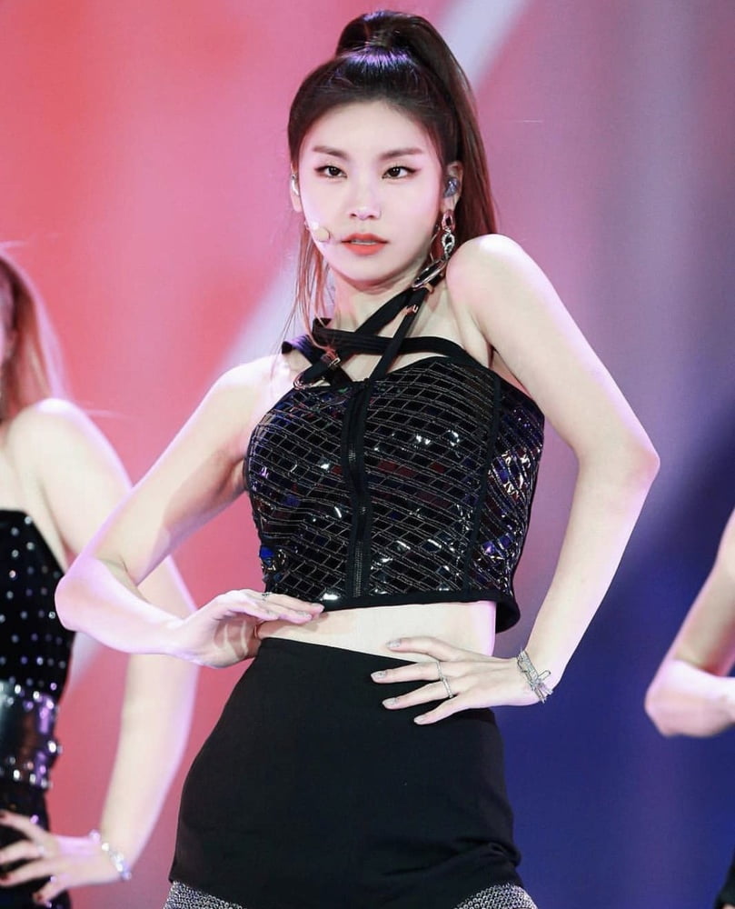Hwang Yeji - ITZY #94015332