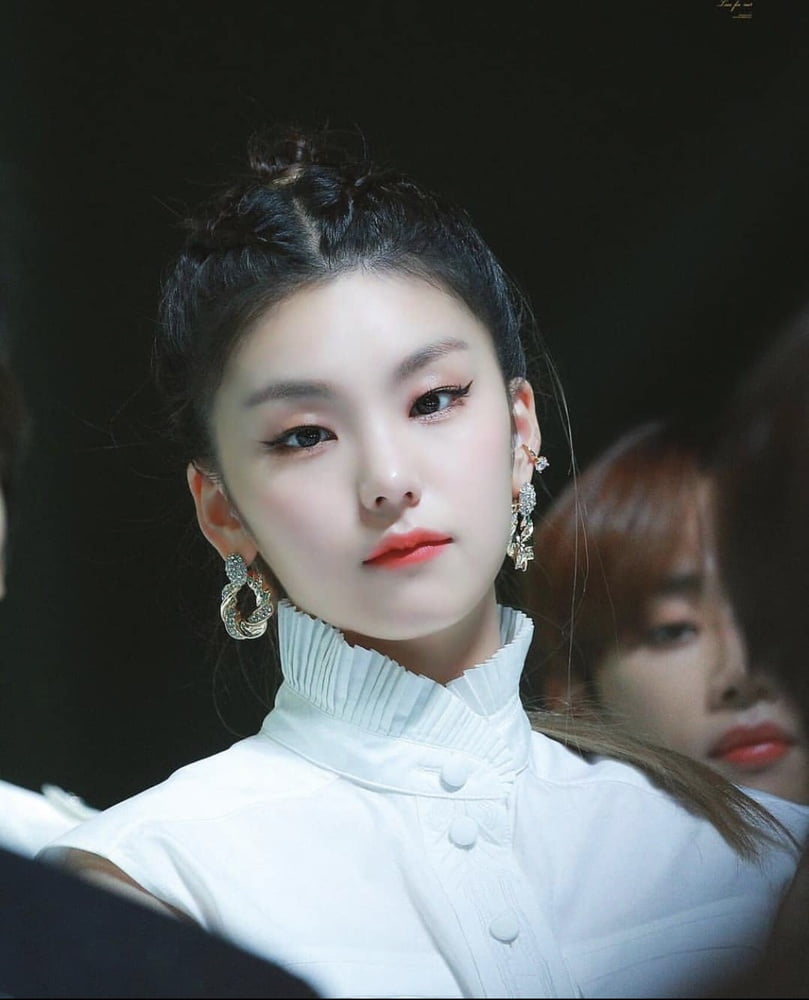 Hwang Yeji - ITZY #94015373