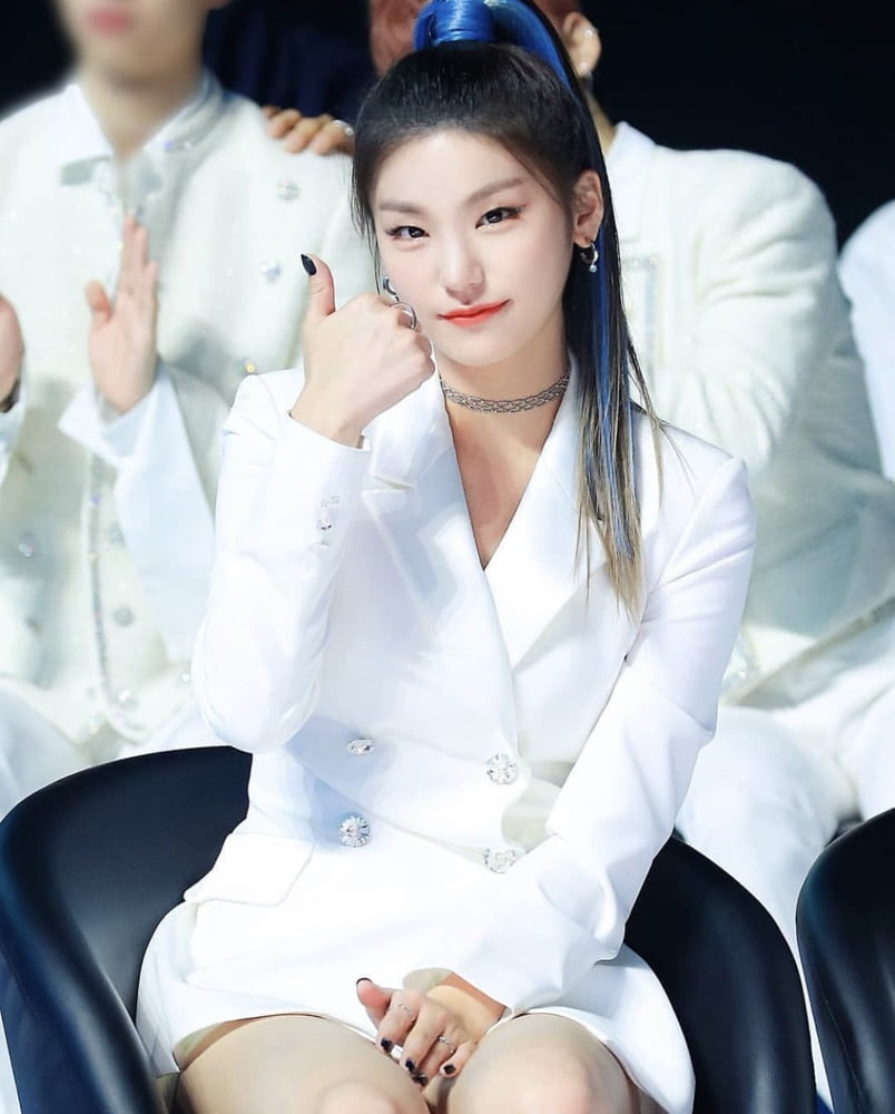 Hwang Yeji - ITZY #94015399
