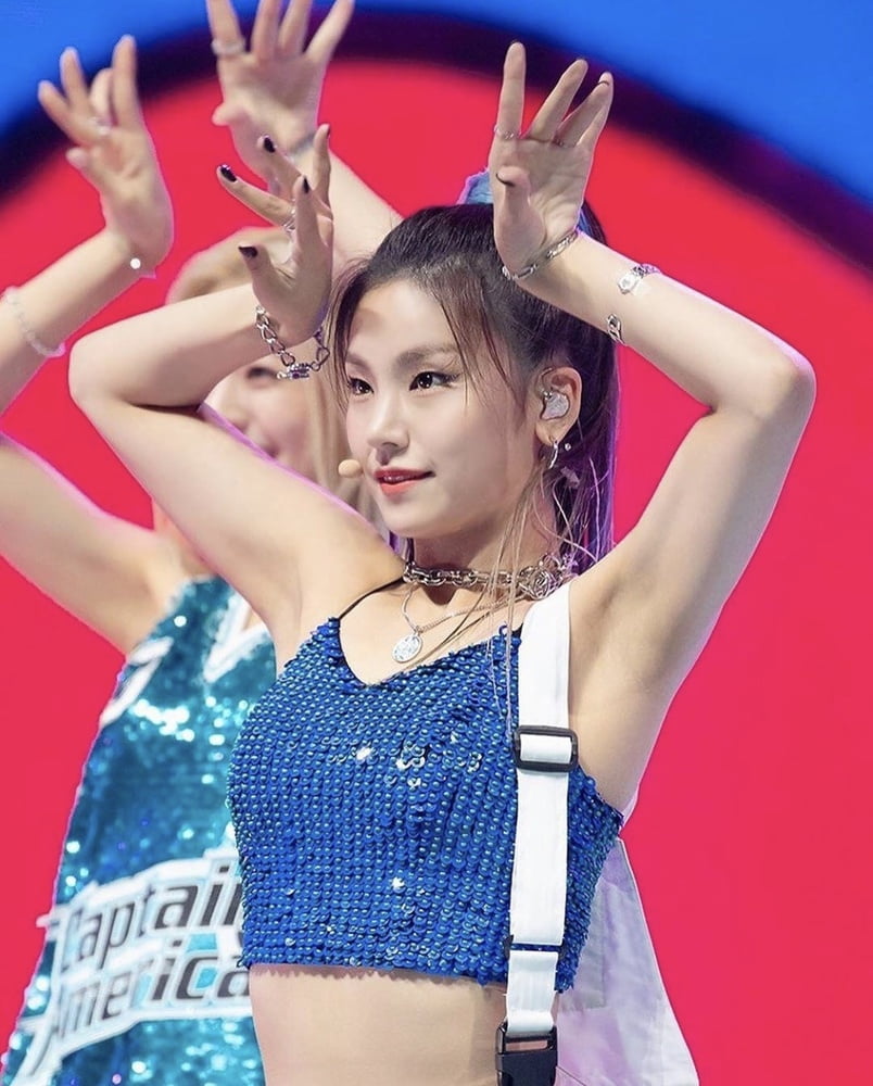 Hwang Yeji - ITZY #94015402