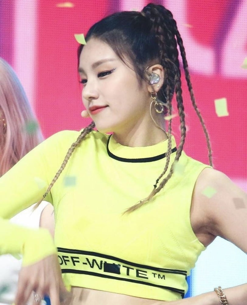 Hwang Yeji - ITZY #94015414