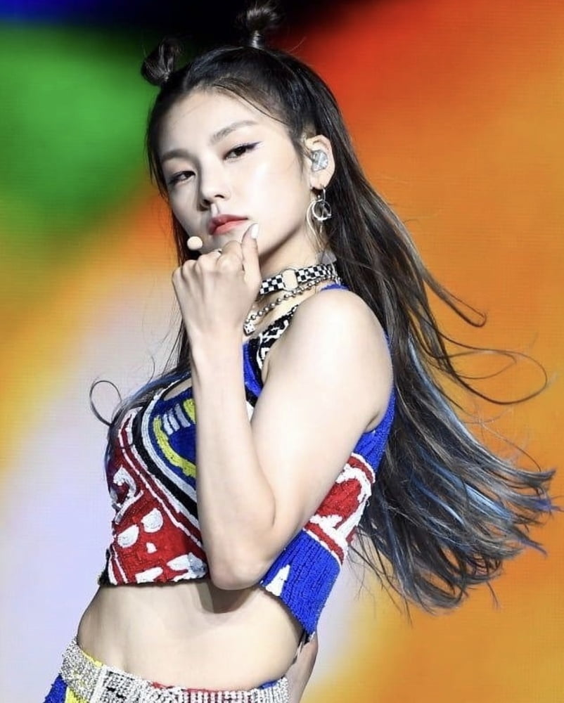 Hwang Yeji - ITZY #94015417