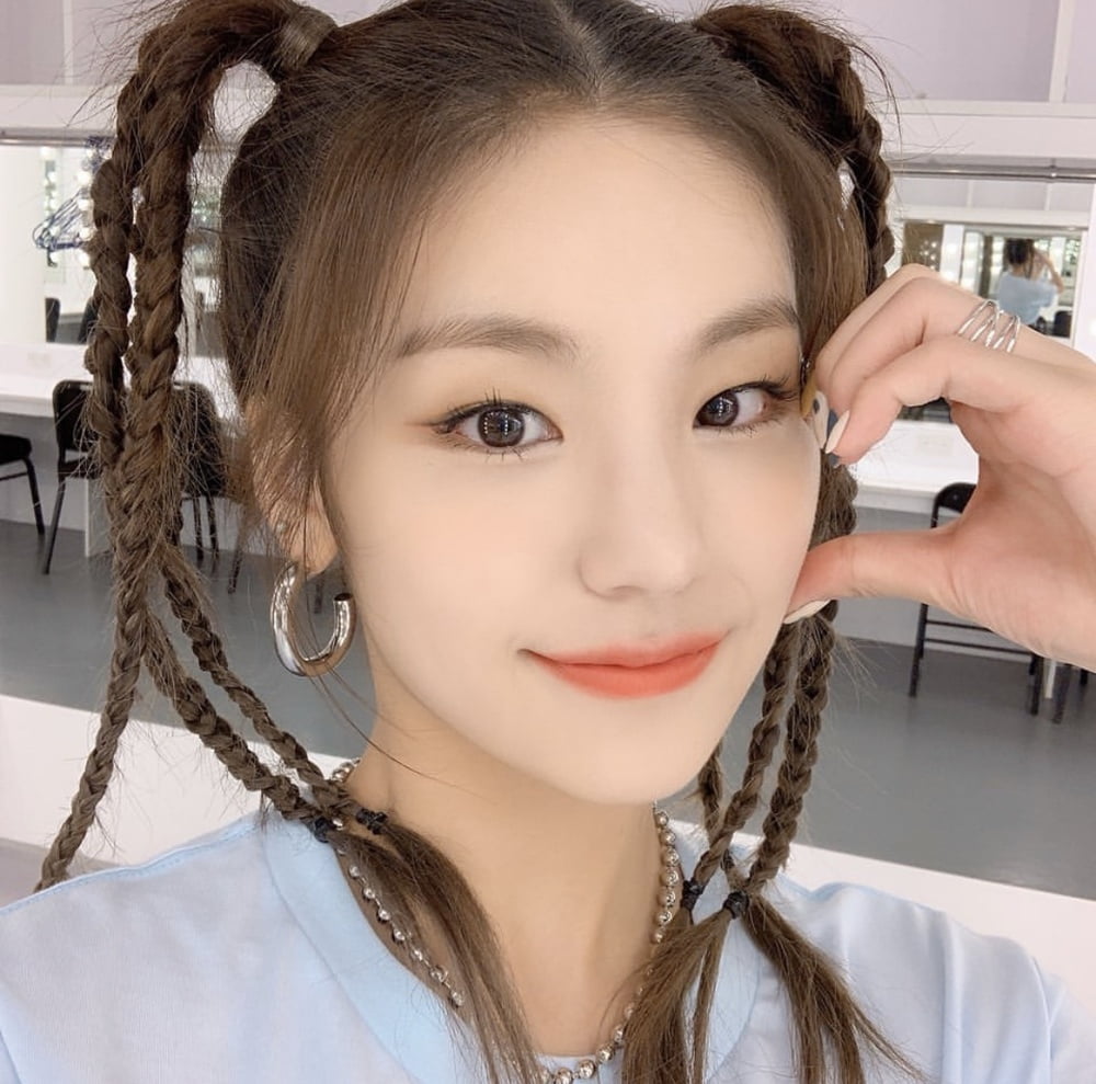 Hwang Yeji - ITZY #94015422
