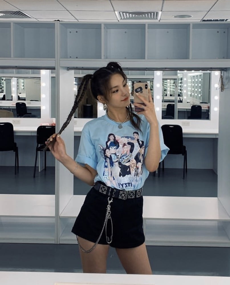 Hwang Yeji - ITZY #94015424