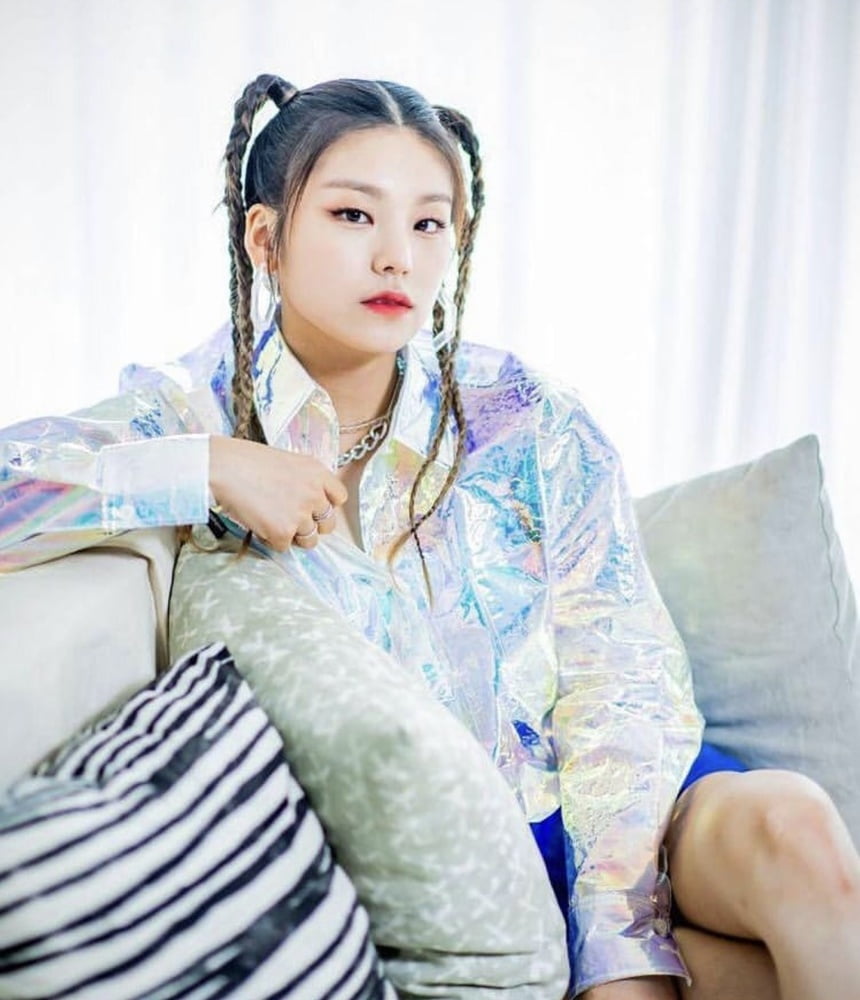 Hwang Yeji - ITZY #94015431